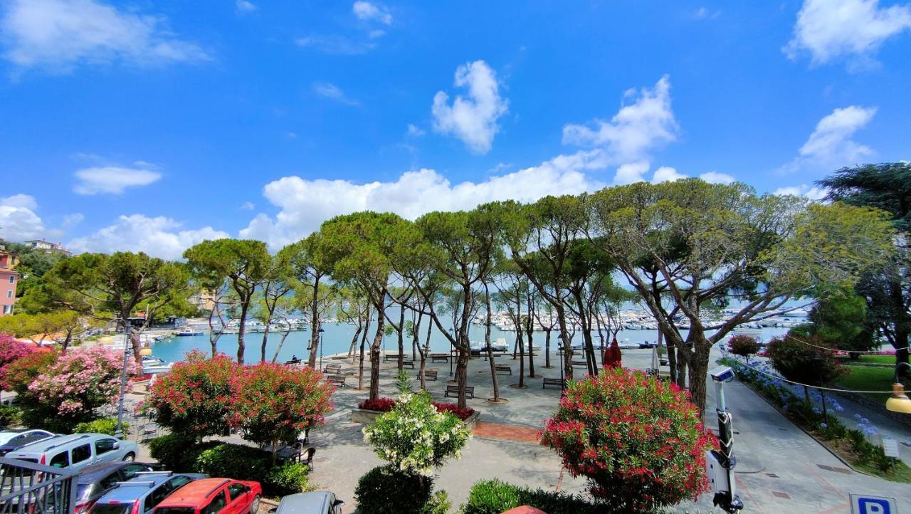 Un Balcone In Pineta Apartment Fezzano  Exterior foto